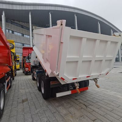 Caminhão de descarga de chassi Sinotruk personalizado com design de pneus sem tubos e assistência de energia