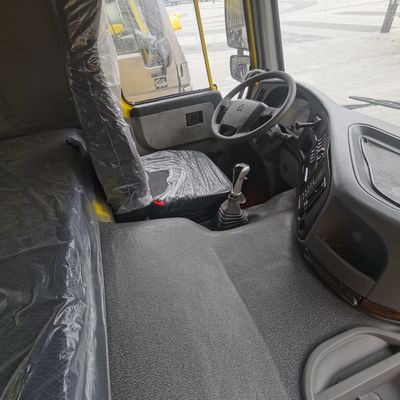 Caminhão de descarga de chassi Sinotruk personalizado com design de pneus sem tubos e assistência de energia