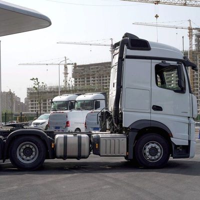 Caminhão pesado Mercedes Actros 510HP 6X4 Trator Modelo 2651 LS com design de pneus sem tubo