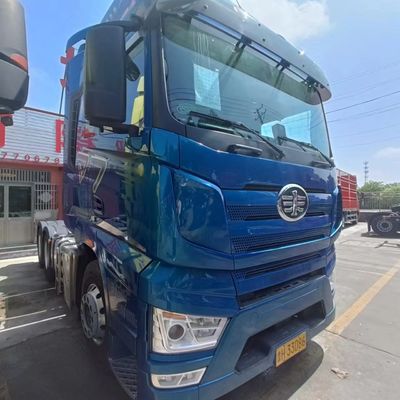 Remolque de longa distância de 560 cv com banco de suspensão a ar e depósito de combustível de 400 l
