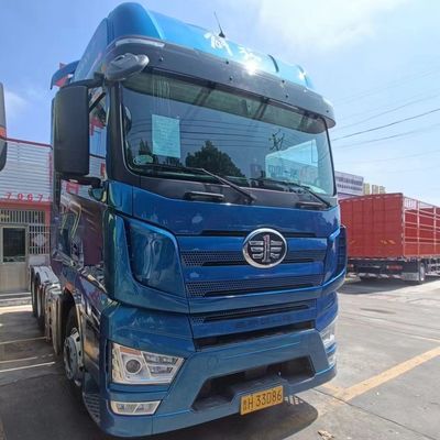 Sinotruck 560HP Tipper Trailer com tanque de combustível de 1000L dentro de opções de personalização