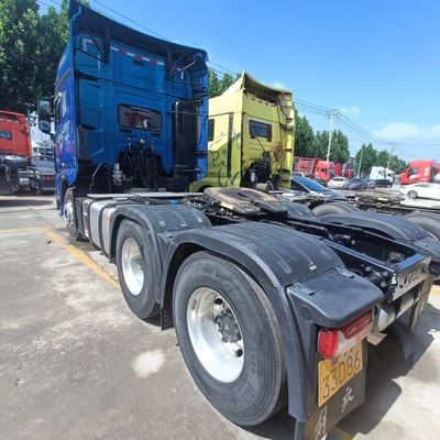 Sinotruck 560HP Tipper Trailer com tanque de combustível de 1000L dentro de opções de personalização