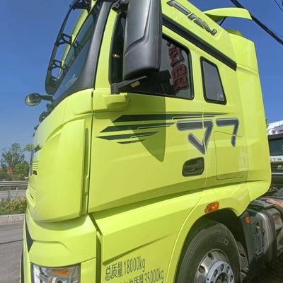 Sinotruck 560HP Tipper Trailer com tanque de combustível de 1000L dentro de opções de personalização