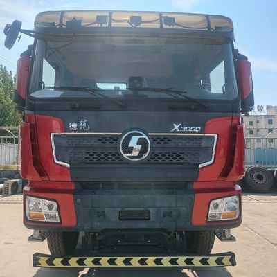 Shaanxi Automobile Delong X3000 Veículo de transporte pesado com depósito de combustível de 400L