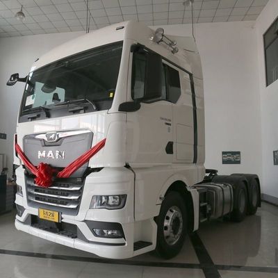 560HP Heavy-Duty 6X4 Trator com Suspensão Aérea Customização do Assento e Custo de Envio