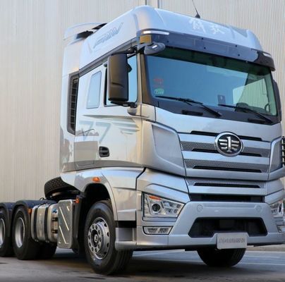Trator Sinotruck de tanque de combustível de 400L para requisitos de reboque de carga pesada personalizados