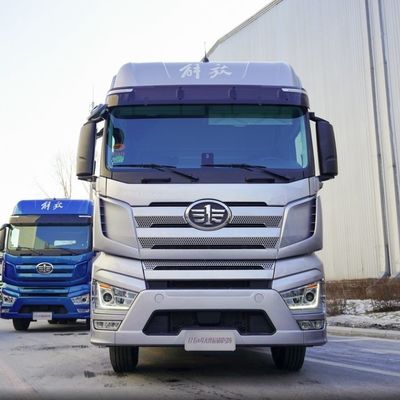 Trator Sinotruck de tanque de combustível de 400L para requisitos de reboque de carga pesada personalizados
