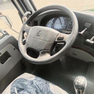 Transmissão manual de 371 HP Usado Haowo 371 camião de descarga com chassi e pneus Sinotruk