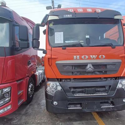Moeda dos EUA HOWO Caminhão de reboque com reboque de 400L e assento de suspensão pneumática