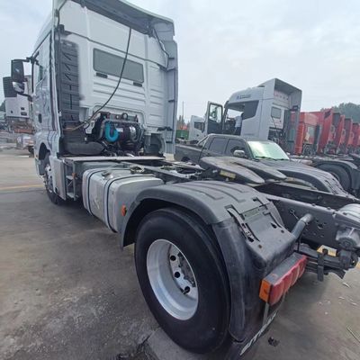 Moeda dos EUA Veículos pesados chineses Leilão de segunda mão 540HP camião automático