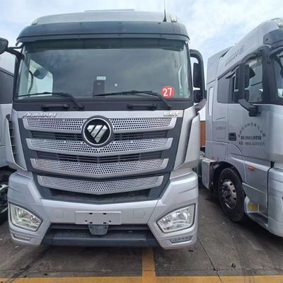Experimente a potência de um tractor de 400 cv e assento de suspensão aérea para caminhões pesados