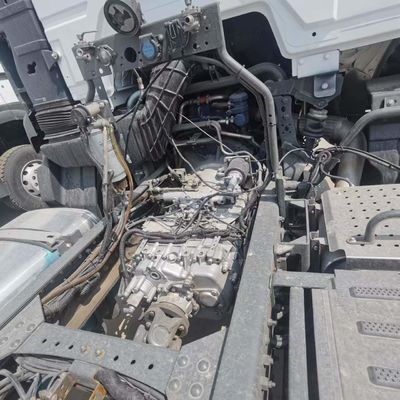 Obtenha as peças de reposição mais duráveis do HOWO Truck para um desempenho ideal 6.8x2.5x3.8m