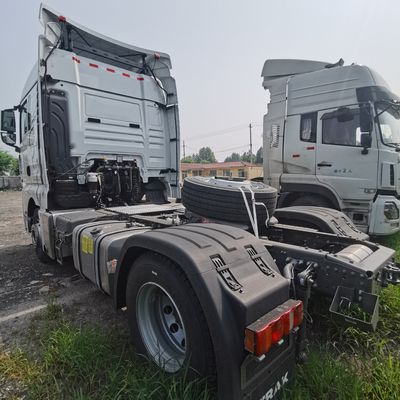 Pedido personalizado Sitrak 4X2 480 caminhão de reboque com tanque de combustível de 600L e personalização