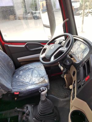 Sinotruk HOWO/ Shacman Tractor Transport Cargo Truck Truck Heavy Duty Truck &gt; 8L Capacidade do motor