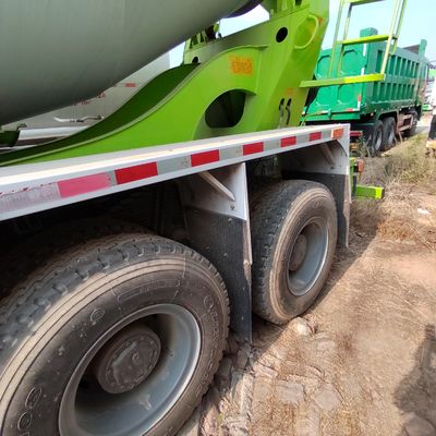 Caminhão para mistura de concreto HOWO 371HP de 15 a 20 metros cúbicos X4 para ≤ 5 lugares e 6 meses