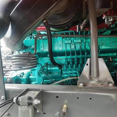 11.6mX2.55mX3.96m Haowo Carrinha comercial de segunda mão com pneus e capacidade de tanque de combustível 400-600L