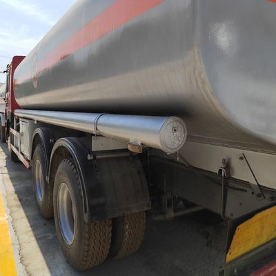 Sinotruk HOWO 6X4 336HP 15cbm Caminhão cisterna de vácuo Caminhão de esgoto Modelo Zz1257n4641W com 1