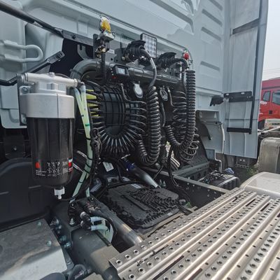 Sitrak 4X2 480 HP Tractor Trailer personalizado com tanque de combustível de 600L e moeda dos EUA
