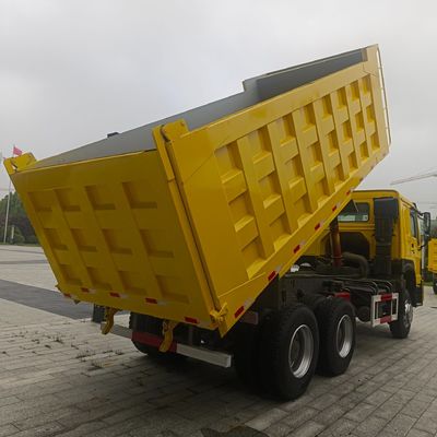 Caminhão de transporte de carga pesada HOWO Diesel Self Dumping 4-6L Capacidade do motor e custo de envio