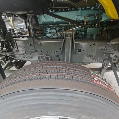 Cabeça de tractor usada com tanque de combustível de 600L para reboque de semi-reboque Tamanho do pacote personalizado