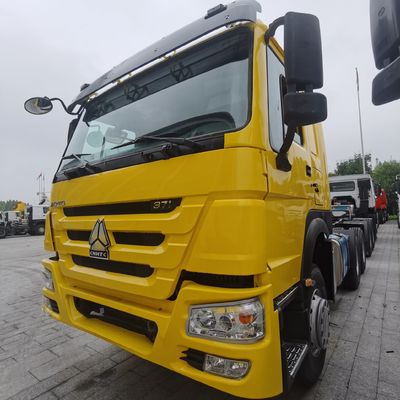 Trator pesado 6X4 certificado pela ECE com depósito de combustível de 1000 L e banco do condutor com suspensão pneumática