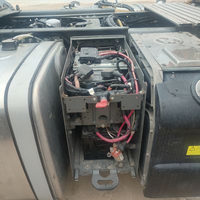 Caminhão-reboque com assento de suspensão pneumática para motores de reboque com capacidade &gt; 8 l e pesado