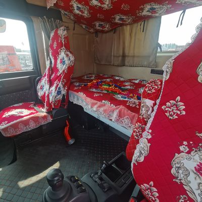 Veículo de transporte de mercadorias Caminhão de 480 CV com tanque de combustível de 1000 L