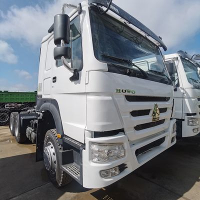 Direção hidráulica e tanque de combustível de 600 litros A combinação perfeita para HOWO Tractor Trailer