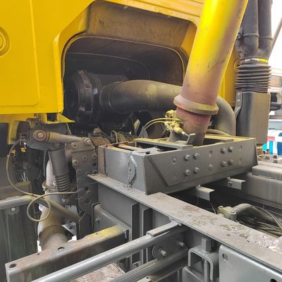 Poderoso camião de 8x4 com direcção hidráulica e motor diesel Euro2 de 371-375 HP
