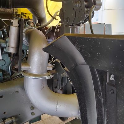 Poderoso camião de 8x4 com direcção hidráulica e motor diesel Euro2 de 371-375 HP