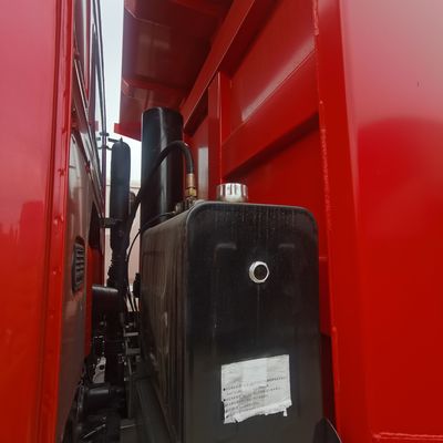 30 t Capacidade de carga Caminhão sinotráiler Caminhão de descarga usado para equipamentos de mineração Potência 351-450 cv