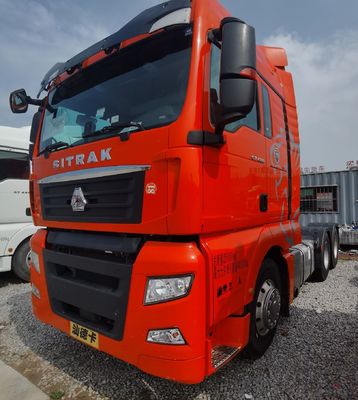 Tipo de transmissão manual Trator Sinotruk acessível e durável com assento de suspensão pneumática