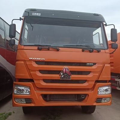 Veículo de construção durável Sinotruk Chassis 371HP Truck de direção hidráulica para GCC