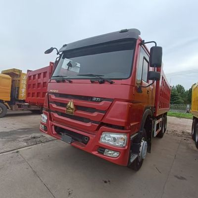 Equipamento de mineração acessível caminhão Sinotruck Hovo 6X4 LHD com sistema de direção hidráulica