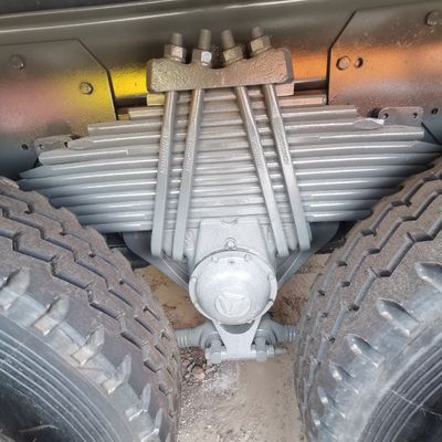 Estilo de elevação frontal Capacidade de carga de 30 t Caminhão de descarga usado com projeto de caminhão sinotruck pesado