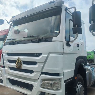 Transporte de mercadorias Triturador de caminhão HOWO de carga pesada personalizado com design de pneus sem tubos