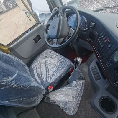 Capacidade de 400L Tanque de combustível de transmissão manual HOWO camião tractor com assento de suspensão pneumática