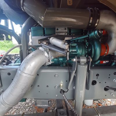 Capacidade de 400L Tanque de combustível de transmissão manual HOWO camião tractor com assento de suspensão pneumática