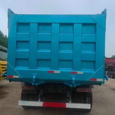 8800.000kg Pacote Peso Bruto Carro pesado HOWO 8X4 Carro de descarga de rodas para mineração