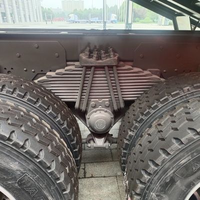 Caminhão de segunda mão HOWO com sistema de direção hidráulica Diesel e sistema elétrico