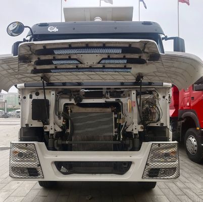 Chassi Sinotruk Caminhão de segunda mão com motor de 371 HP e cabine de ar condicionado