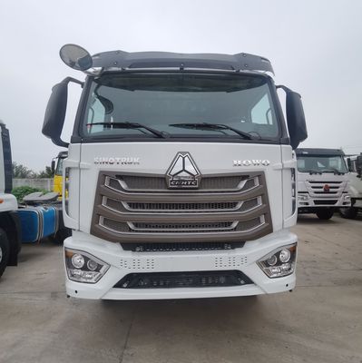 Tanque de combustível de 1000L Semi-remolque reboque Sinotruck Remolque de caminhão com opção de personalização