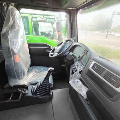 Sinotruk 10/12 Wheeler Dump Trucks Direção hidráulica e Euro 5 padrão de emissões agora