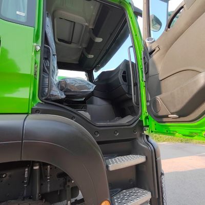 Sinotruk A7 / T7 Heavy Duty 10/12 Wheeler Trucks personalizados para as necessidades do seu cliente
