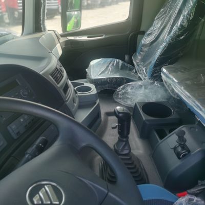Foton Auman usou um caminhão de descarga para reboque de semi-reboque de alta capacidade e eficiência