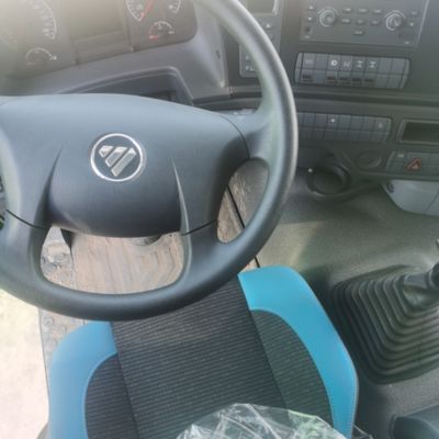Foton Auman usou um caminhão de descarga para reboque de semi-reboque de alta capacidade e eficiência