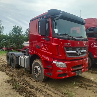 Caminhão pesado Beiben com pacote de direção avançado Tamanho 692.00cm * 255.00cm * 385.00cm