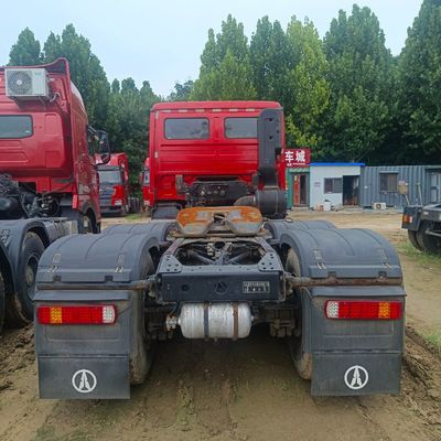 Caminhão pesado Beiben com pacote de direção avançado Tamanho 692.00cm * 255.00cm * 385.00cm