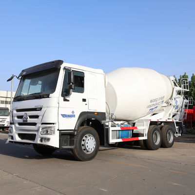 2m3 8m3 12m3 4X2 /6X4/8X4 Camião-tanque móvel HOWO Camião-diesel manual montado