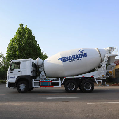 2m3 8m3 12m3 4X2 /6X4/8X4 Camião-tanque móvel HOWO Camião-diesel manual montado